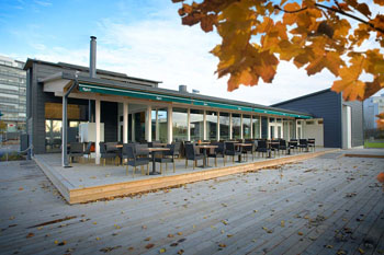 Restaurant contemporain réalisation honka